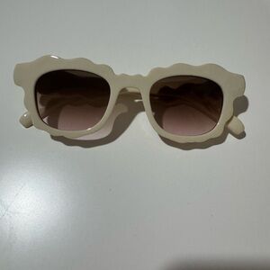 Vici‎ - Cream Scalloped Sunglasses